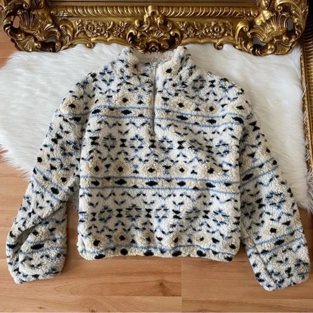 Love Tree | Maven Maude- Take a Hike Pullover in cream